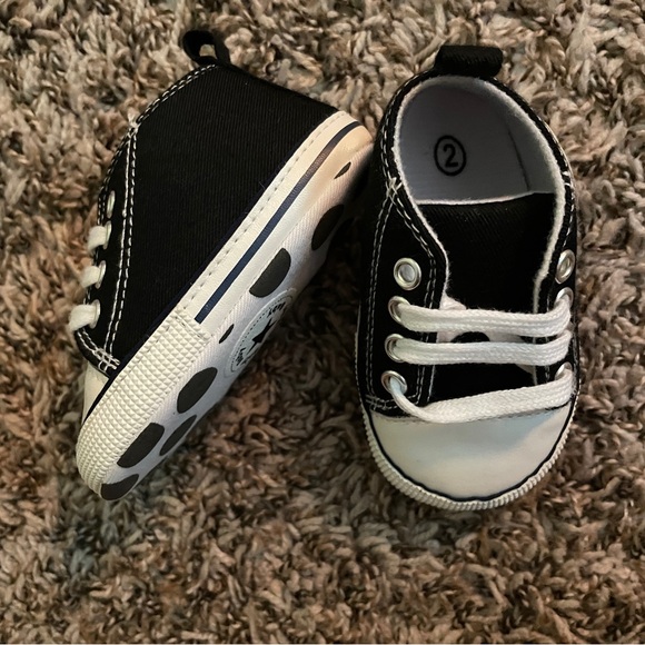 Bundle of Baby Shoes - Picture 3 of 5